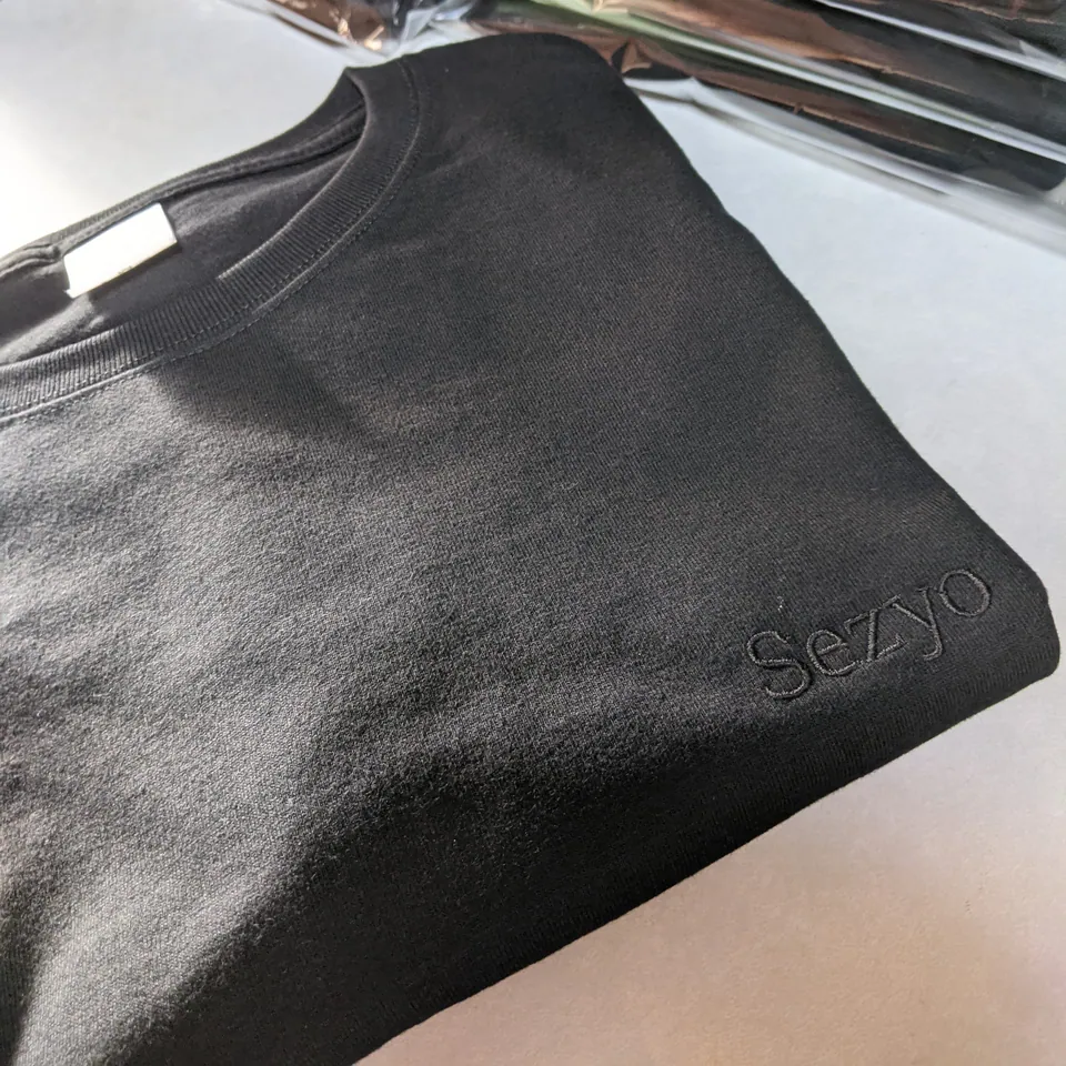 刺繍ロゴTシャツ black